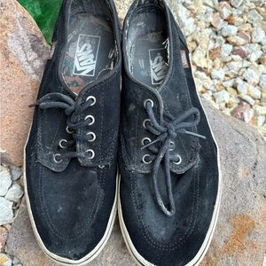 Vans Men's Black suede Sneakers